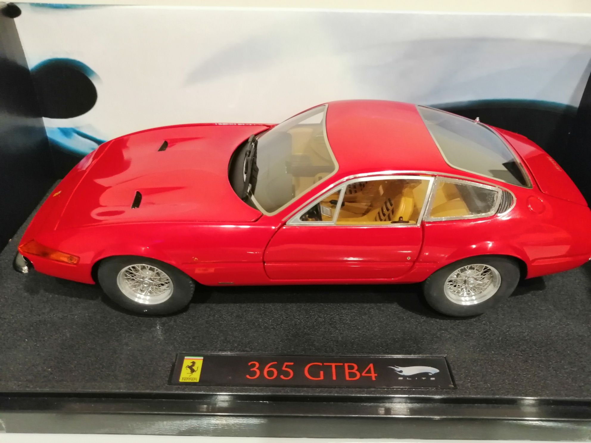 Ferrari Daytona 365 GTB4, HotWheels Elite 1:18