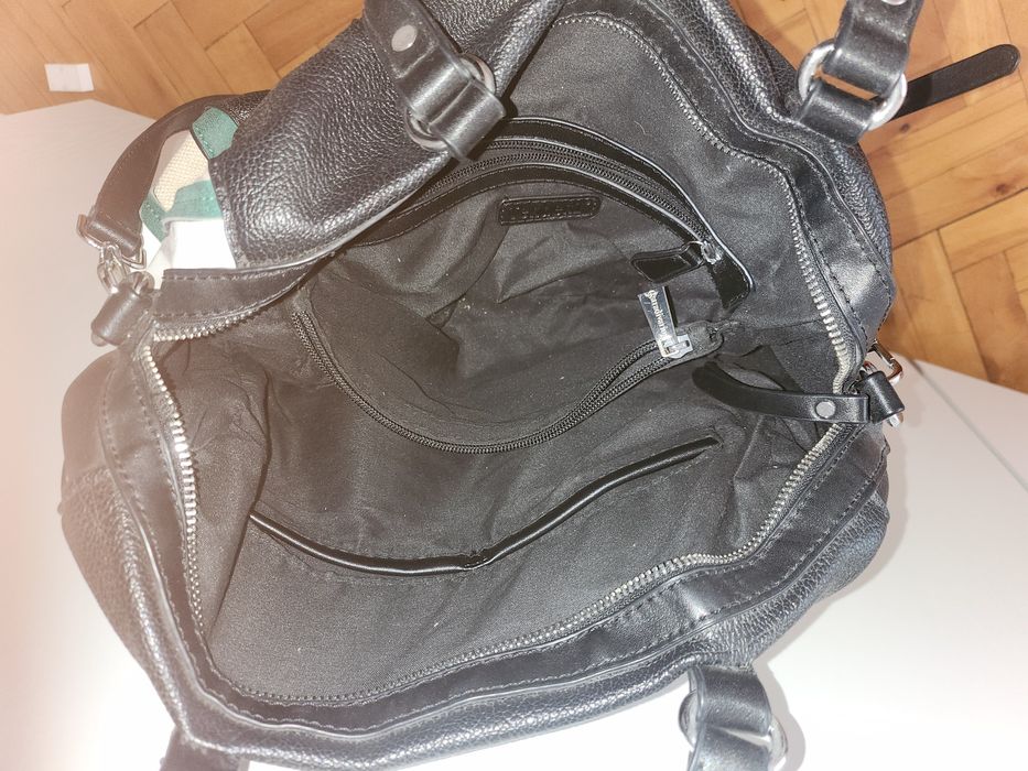 Дамска чанта запазена