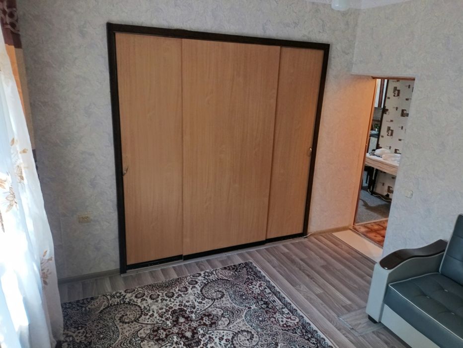 Сдается 2 комнаты в 3-х комнатной квартире.