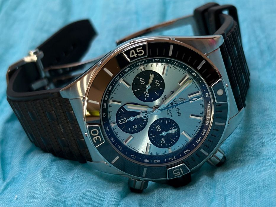 Breitling Super Chronomat B01 44mm, manufactura, acte, cutii