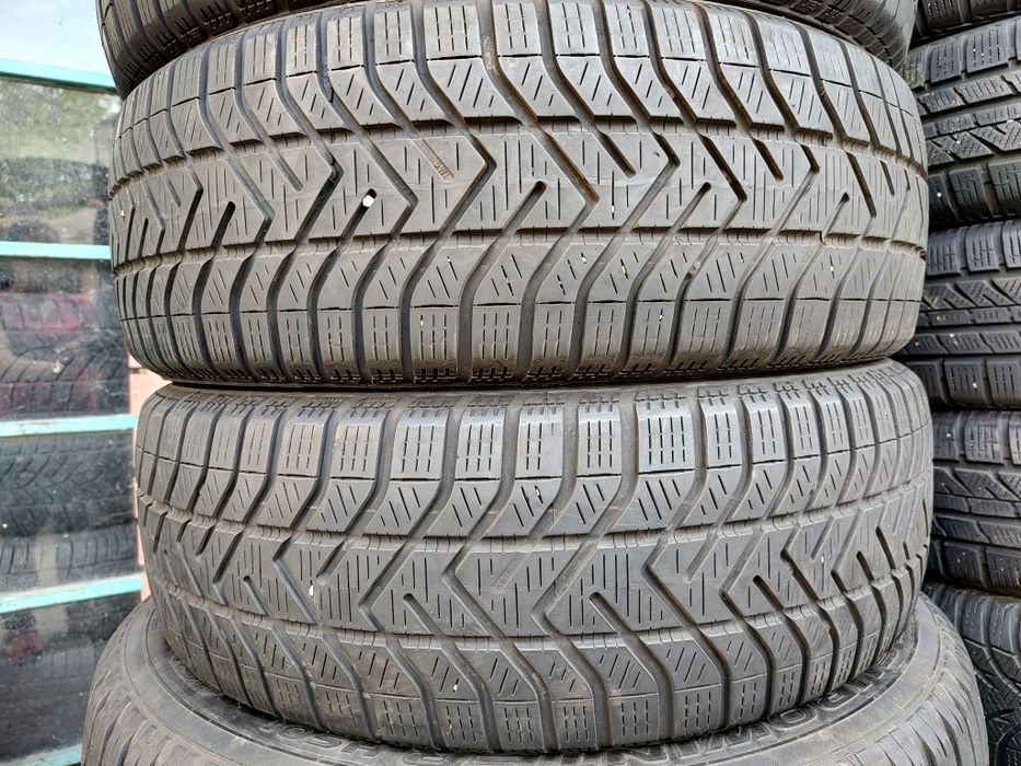 Продавам 4 зимни гуми 195/60/16 Pirelli