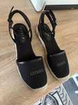 Дамски сандали Guess