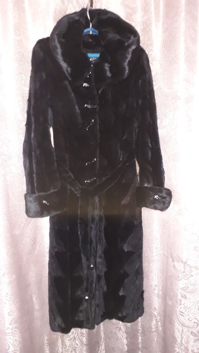 Продам норковую шубу