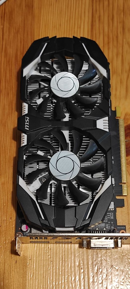 Продавам видео карта GTX 1050TI