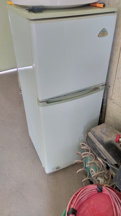 Холодильник рабочий, в хорошим состоянии. Марка Frestech  BCD- 108 б/у