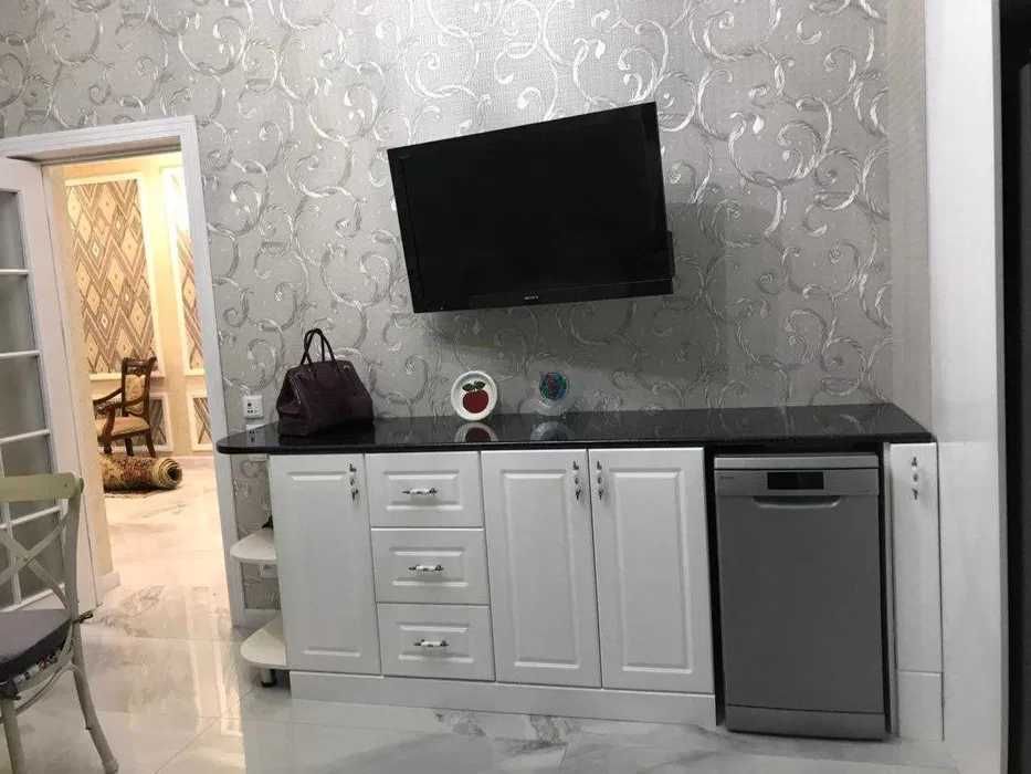 Дархан, Старт, Новостройка квартира 4/6/9  140м2 Срочно уй сотилади