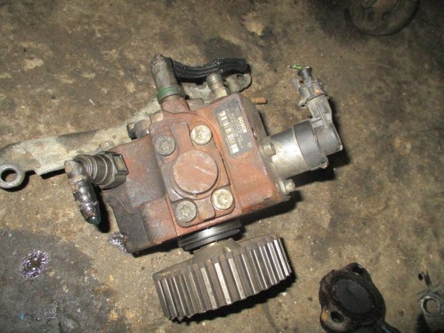 Pompa inalta injectie motorina Ford Focus 2 motor 1,6 diesel TDCI