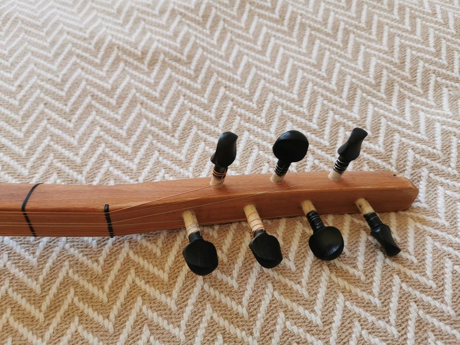 Саз баглама дълъг сап професионален със вграден микрофон