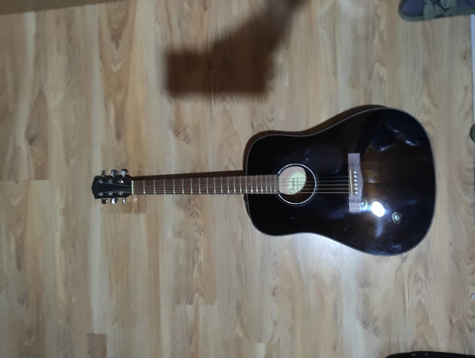 Chitara acustica fender