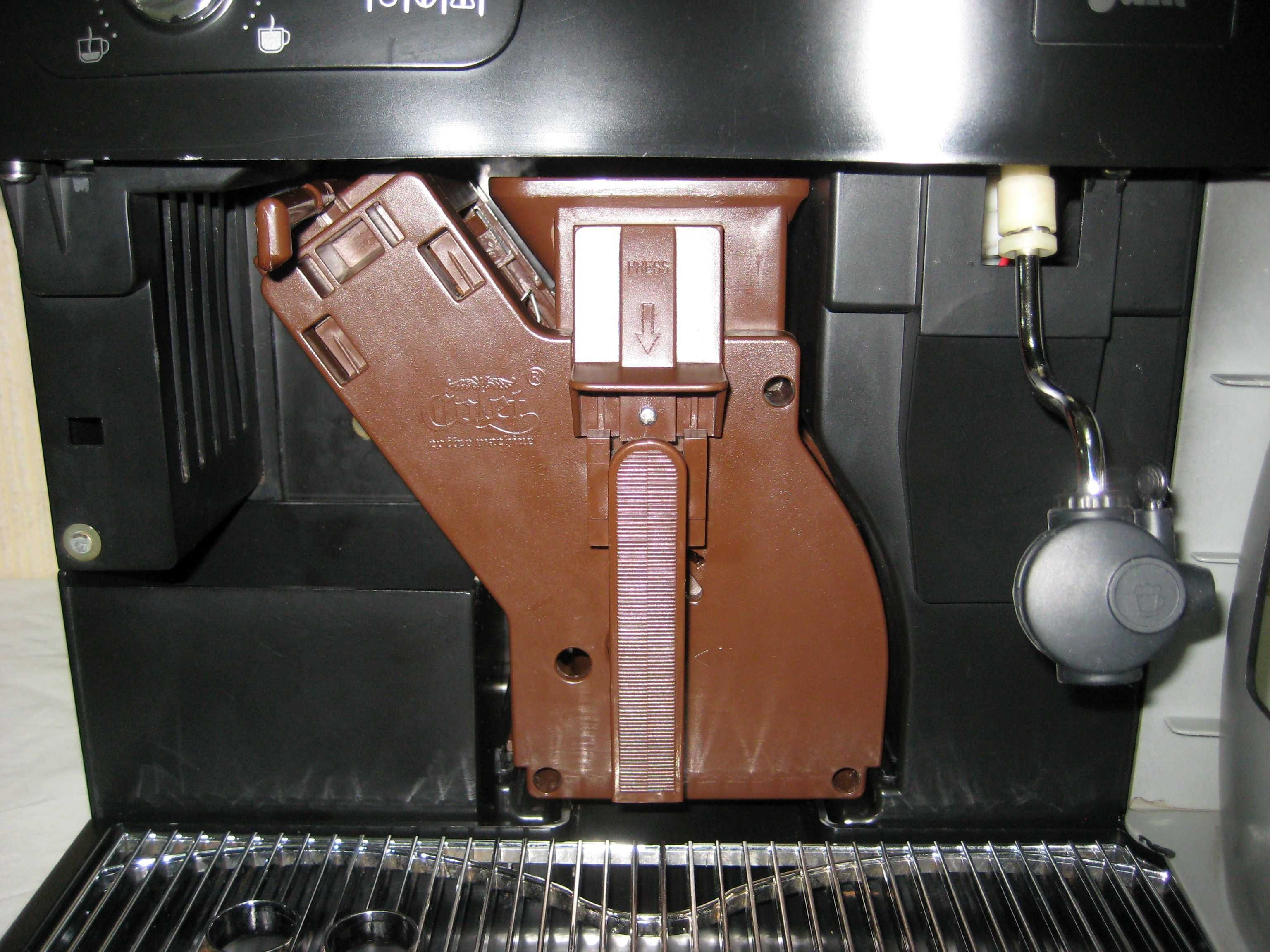 Кофе машинка автомат Jum надо поменять заварной блок! атак рабочая!