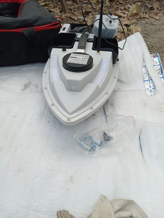 Продаётся прикормочный кораблик