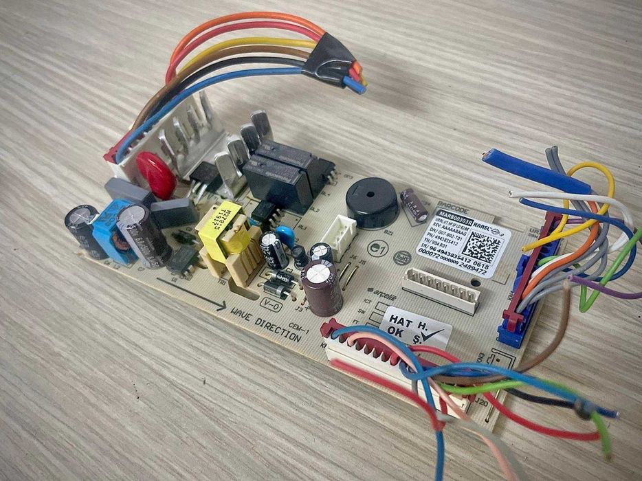 Placa electronica combina frig Arctic Beko 4943835412 / C154