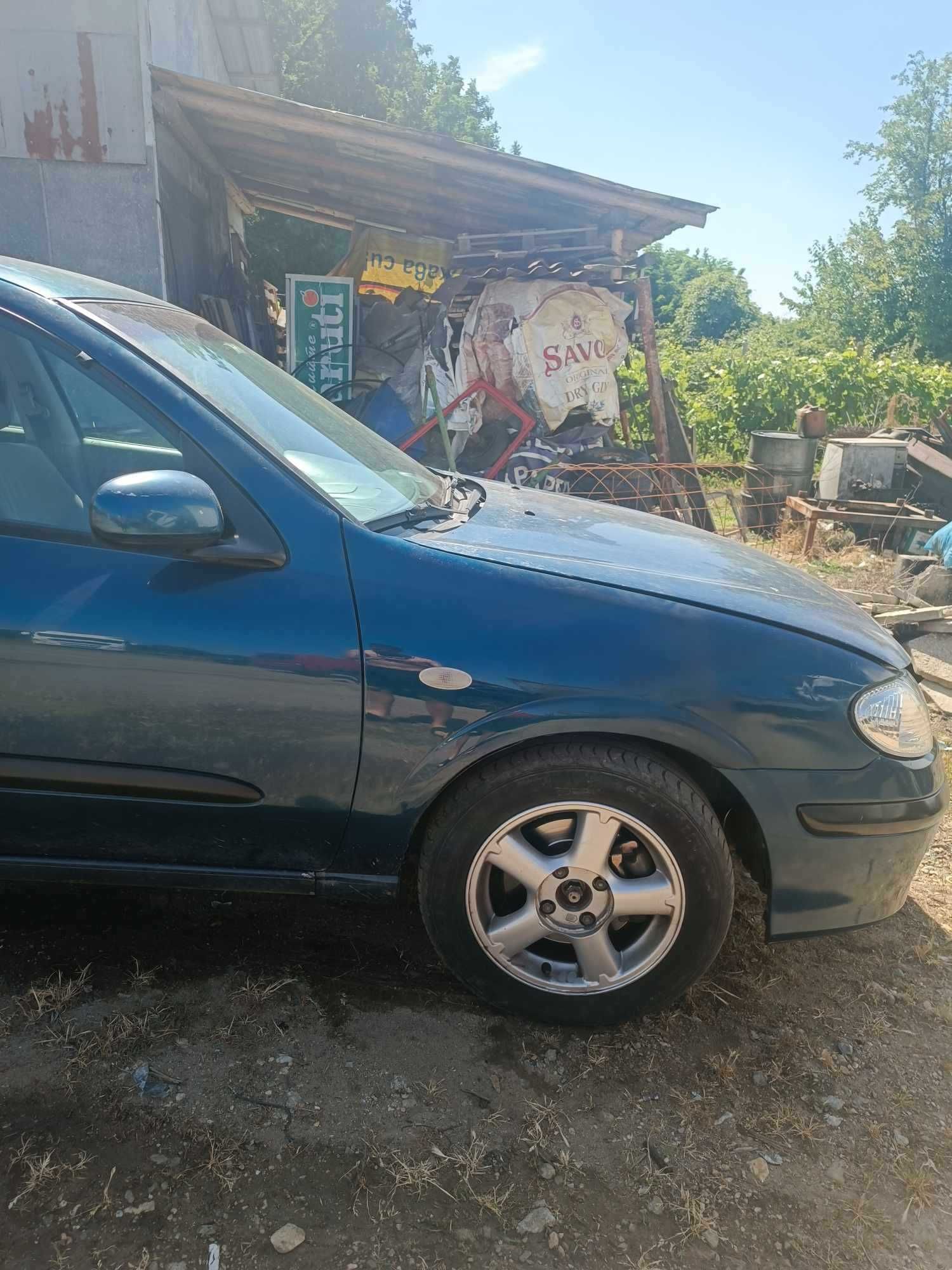 Nissan Almera на части