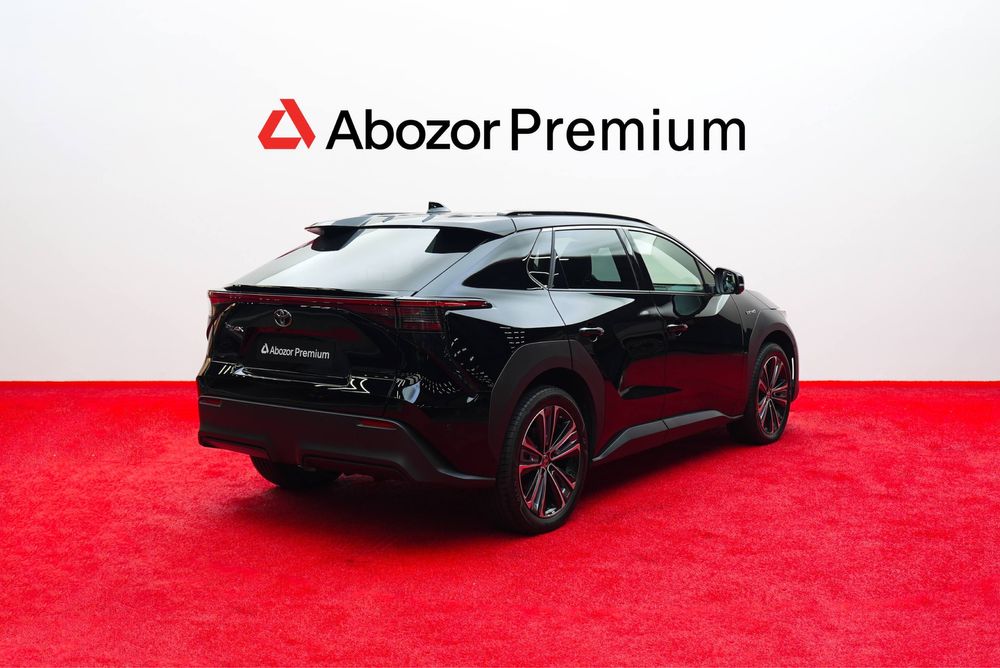 Toyota BZ4X ( Made in Japan )