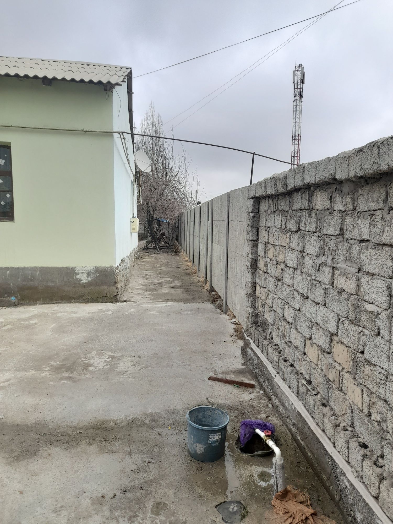 Уй сотилади Истиклол махалласи