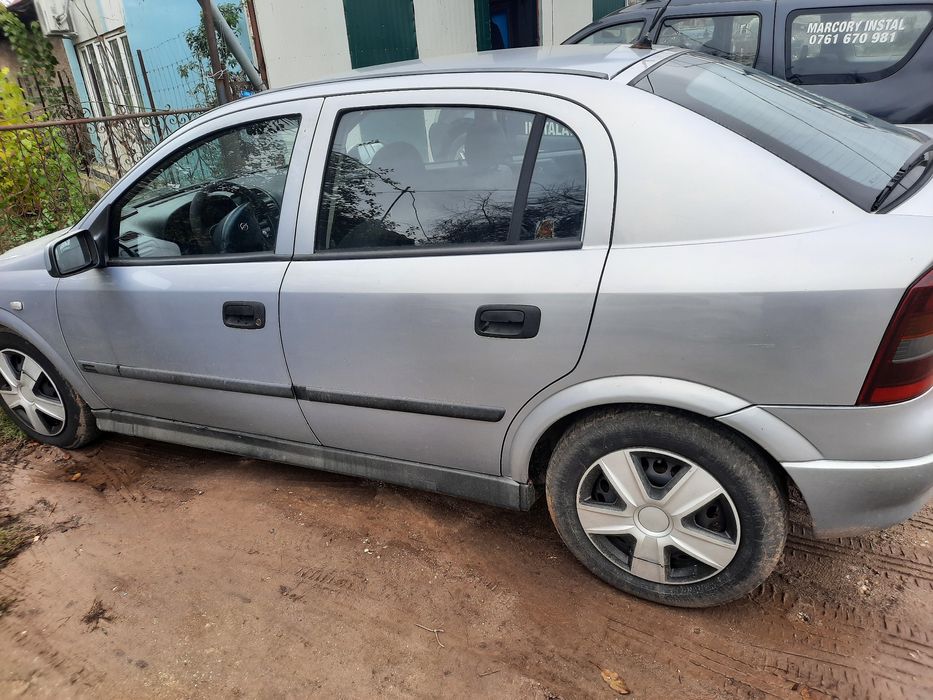 Opel Astra G an fabricație 2002