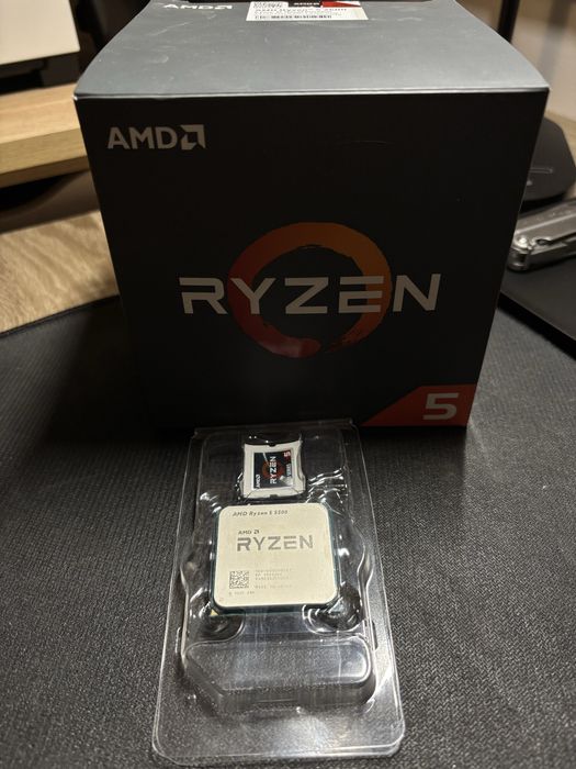 Бял геймърски компютър Ryzen 5500, RX5700XT, 16 ram, 512 ssd, 600W