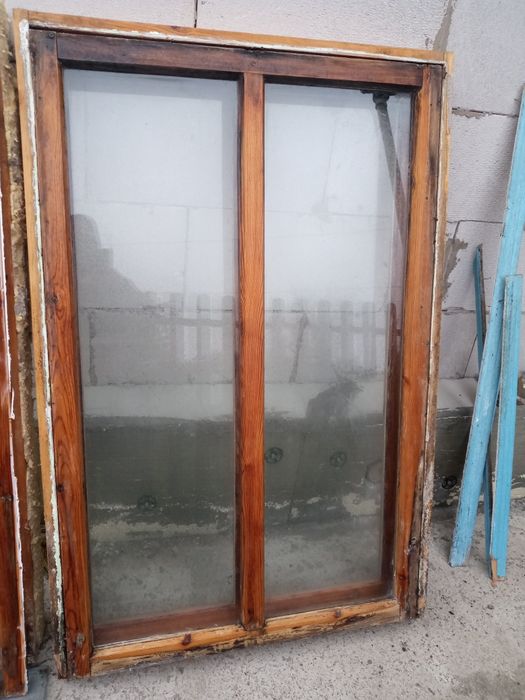 Деревянное окно двойное