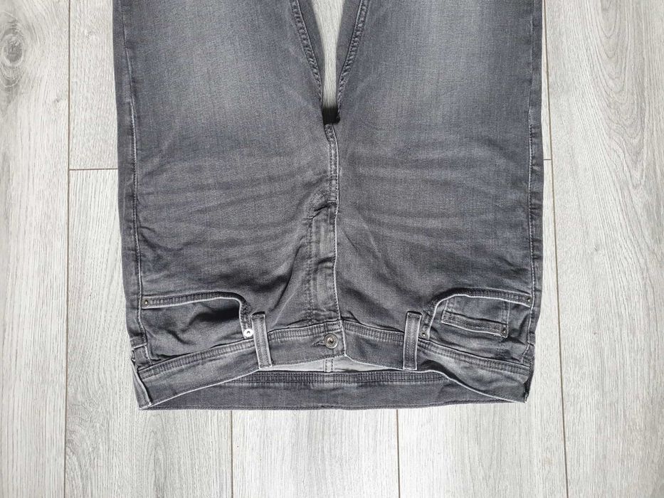 Blugi MUSTANG "Vegas" - Marime W36 L32 (Talie 96 cm)