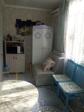 Продаётся квартира Юнусабад18 2 ком 2 этаж 77 серия