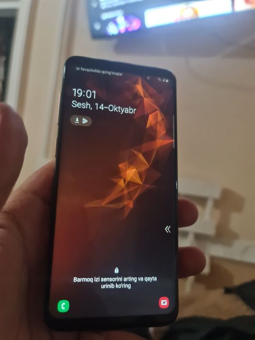 Samsung s9+ ekran almashgan idyalni turipti