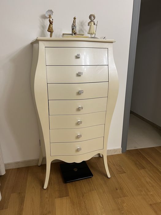 Mobila dormitor  lemn masiv