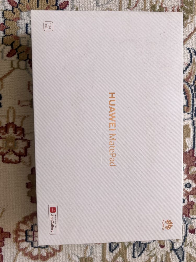 Huawei Matepad продается.Коробка , документы, зарядка все есть.