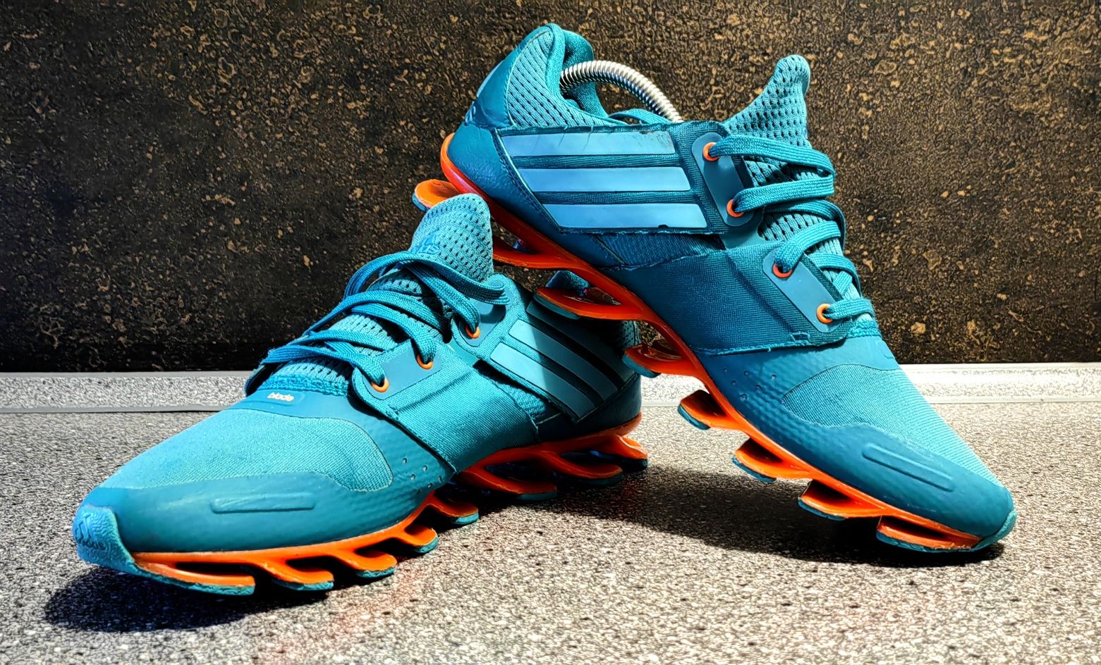 Adidasi Adidas Springblade mar. 44