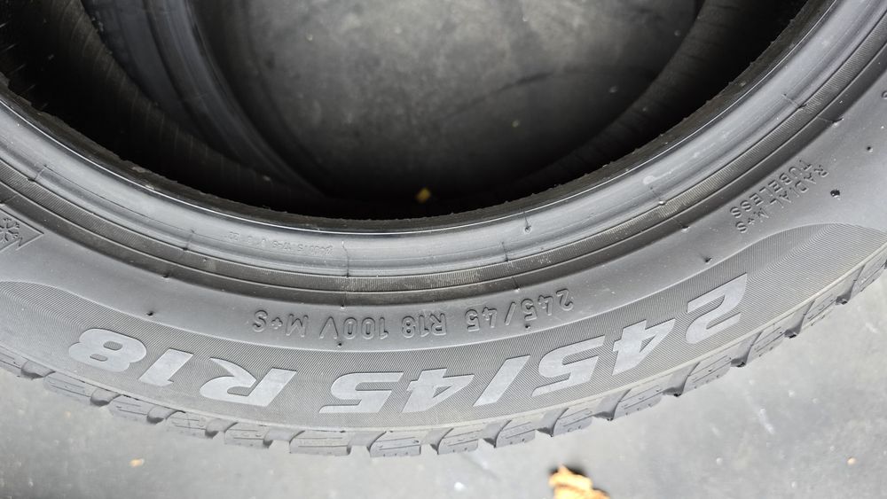 2 anvelope iarnă Pirelli 245/45/18