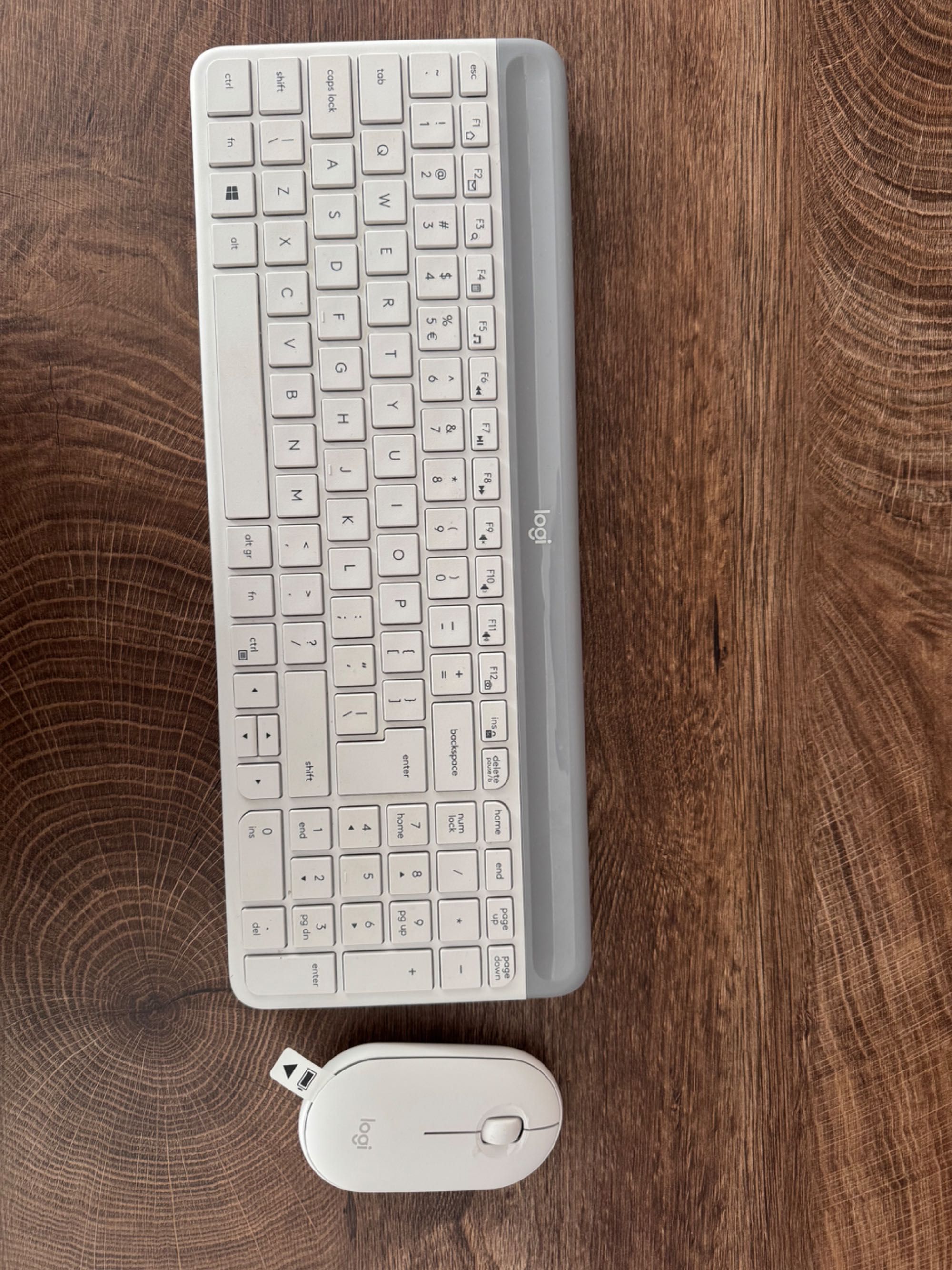 Комплект Безжични Клавиатура + Мишка Logitech MK470, Slim, White