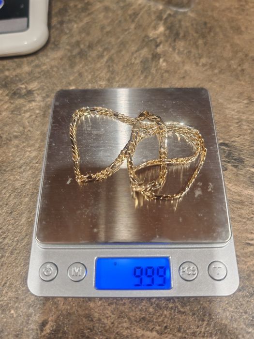 Продавам златни накети