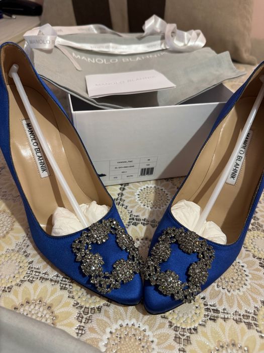 Оригинални обувки Маноло Бланик