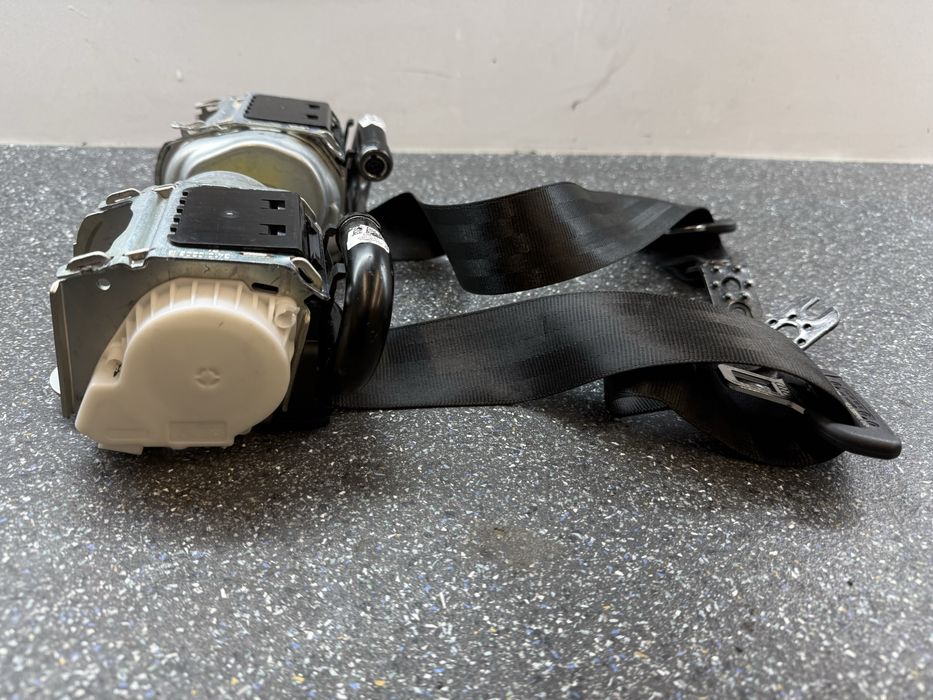 Audi A4 b9 s4 rs4 a5 s5 rs5 задни колани ляв и десен