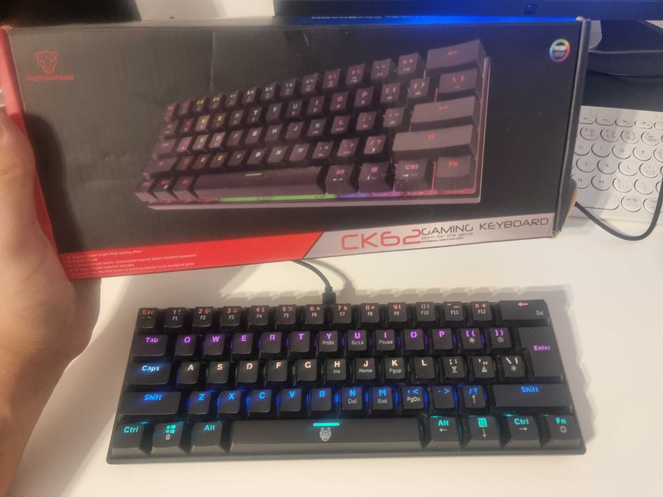 tastatura gaming mecanica ck62 rgb