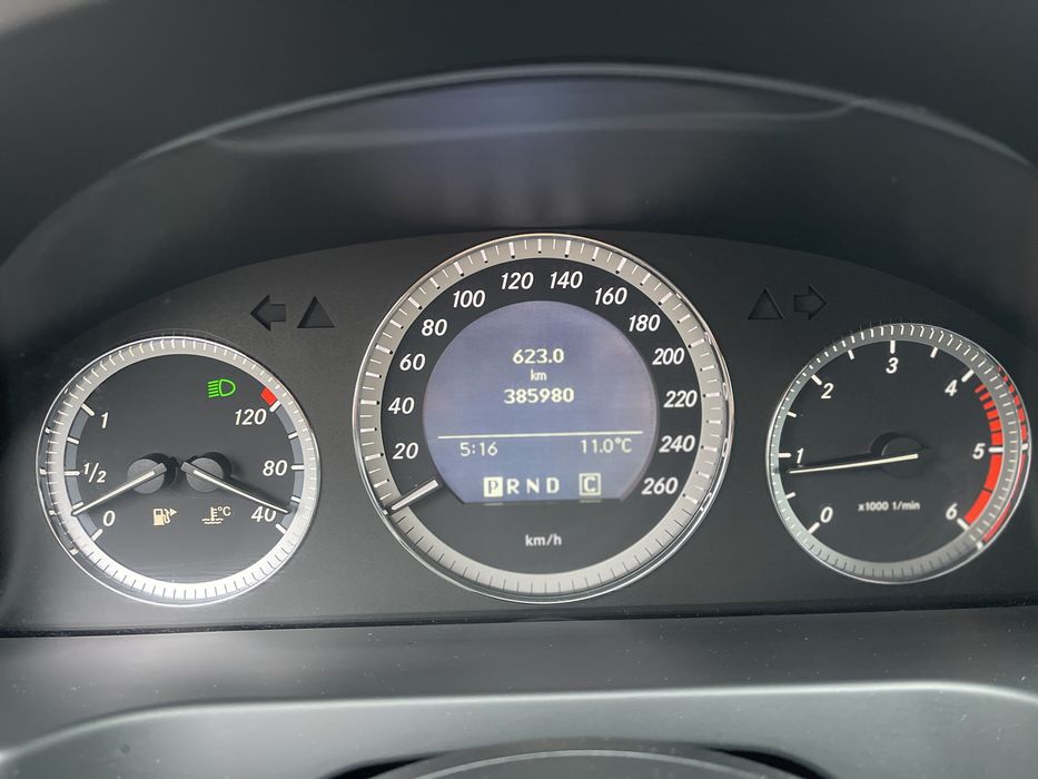 Mercedes-Benz C-Class W204 / 2.2 disel / an 2009