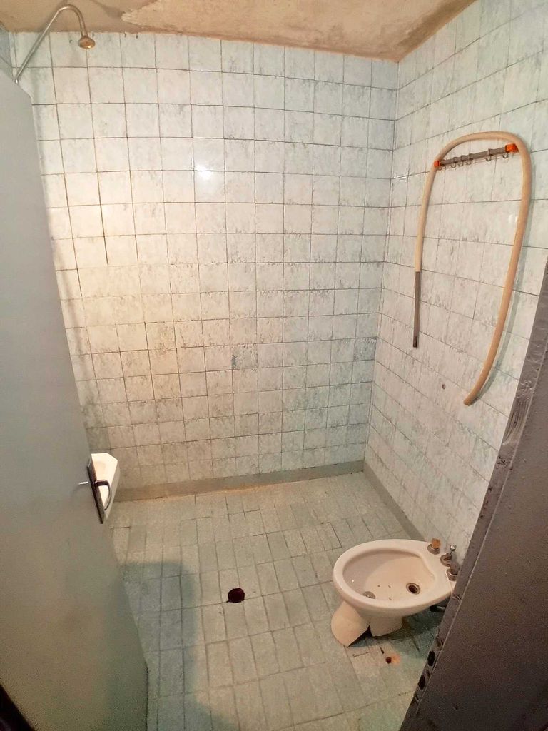 Продава се Тристаен апартамент в София, Света Троица - 100 кв.м за 2350 €/кв.м - Снимка #8