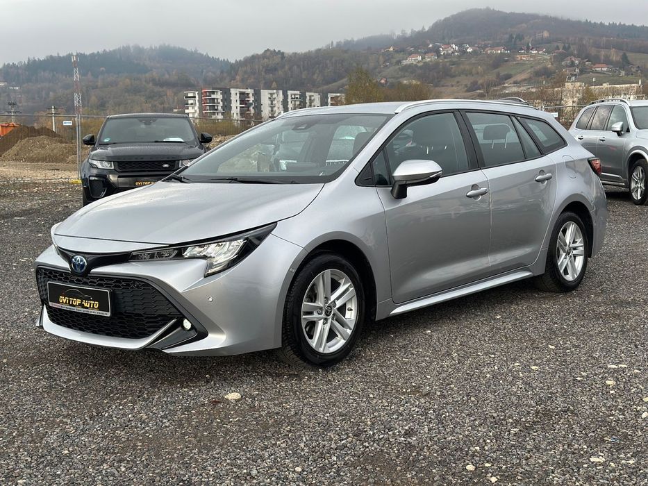 Toyota Corolla 1.8 Hybrid Active CVT 122 CP an 2022 EURO 6 in stare foarte buna !!!