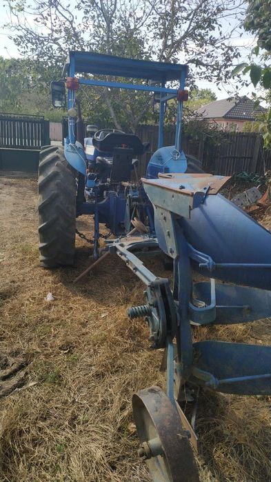 Tractor agricol Ford 3005