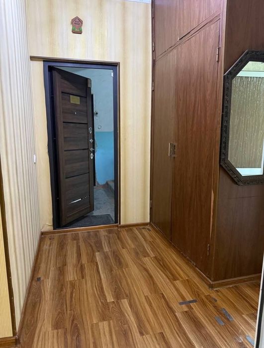 Yunusobod 5 mavze 3/3/5 (72²) sotiladi