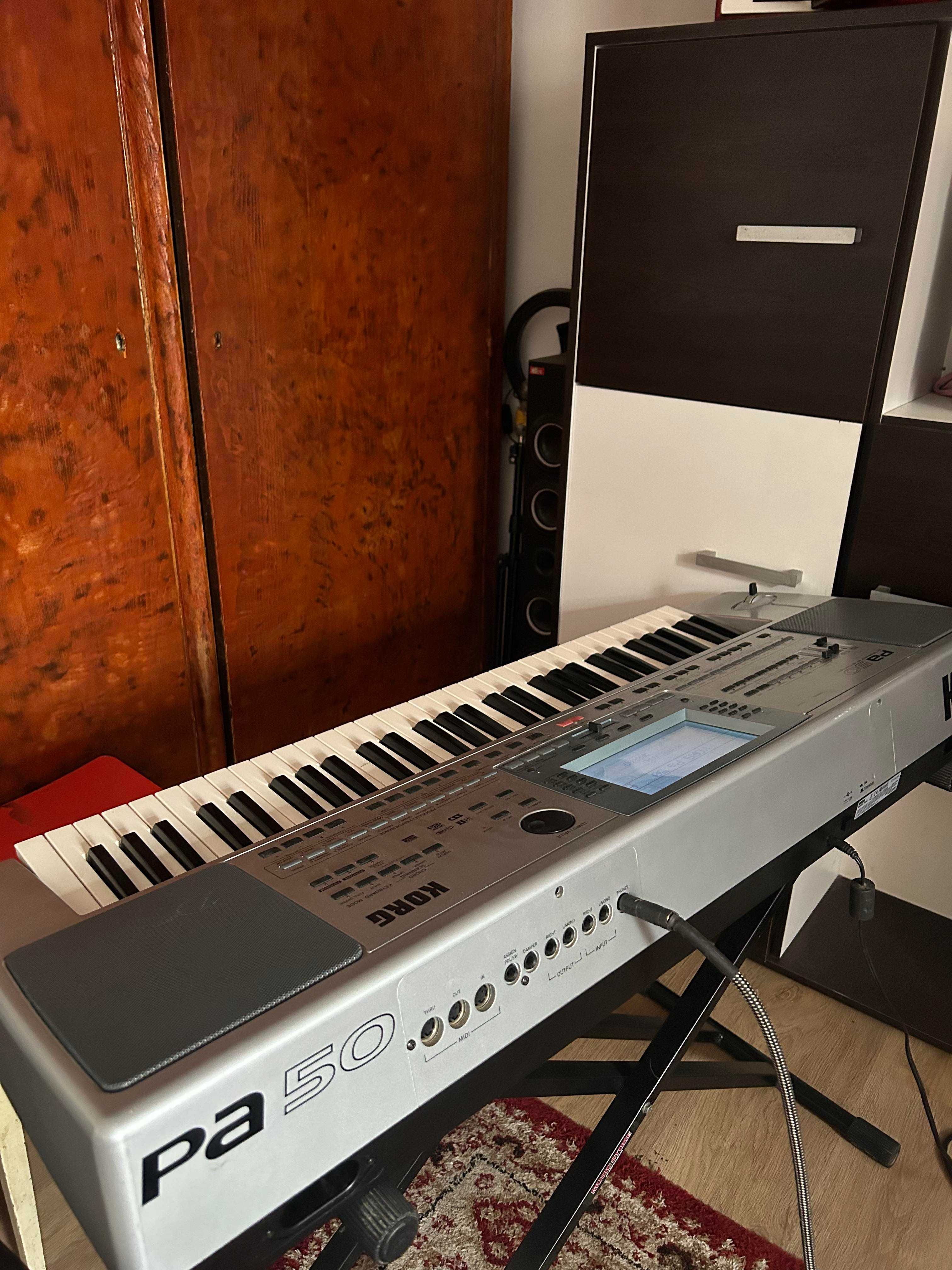 Vând korg pa50 usb