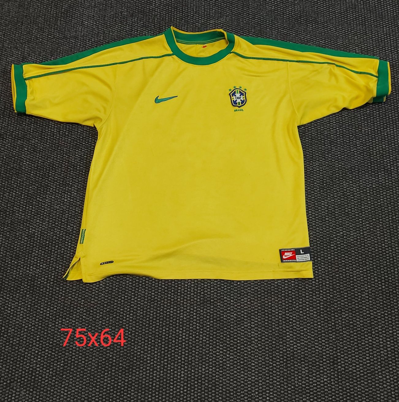 Brasil тениска Nike L/XL размер
