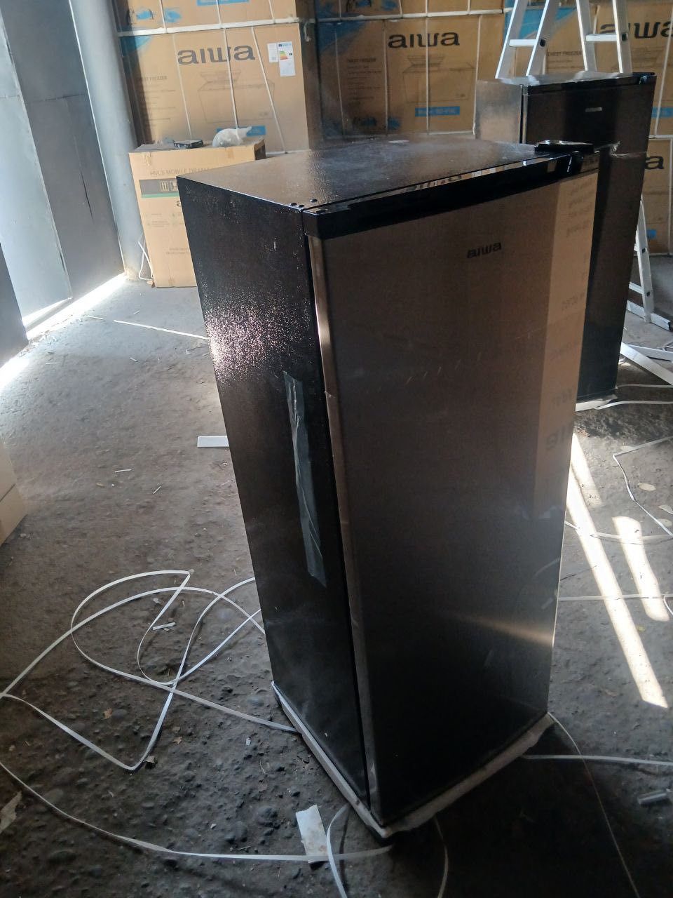 Морозилка Aiwa vertical !