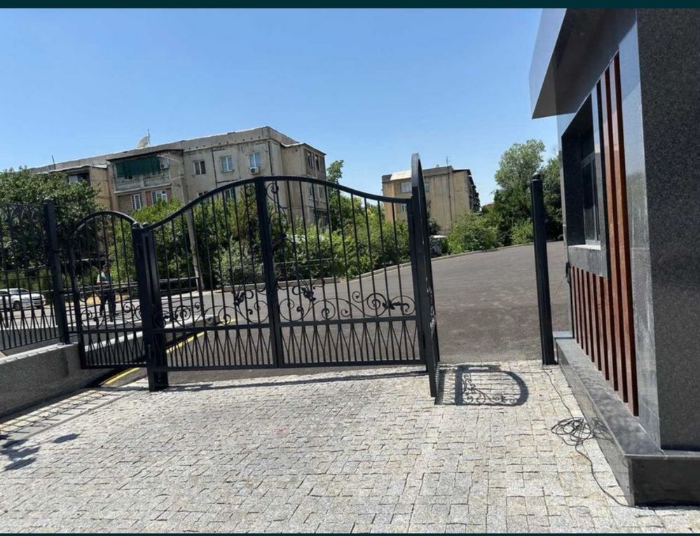Xon Saroy “Salom Qo’yliq” Kadastr Bor. 47kv 37 + 10 balkon 14-qavatda