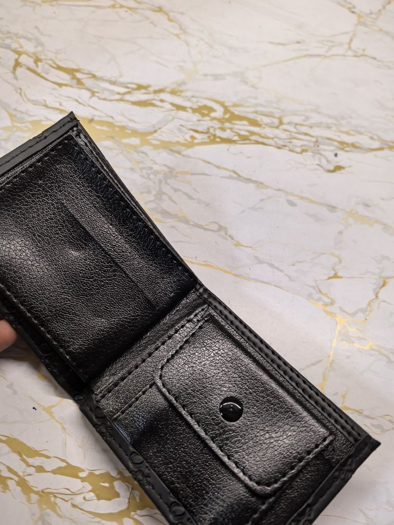 Hugo Boss портфейл