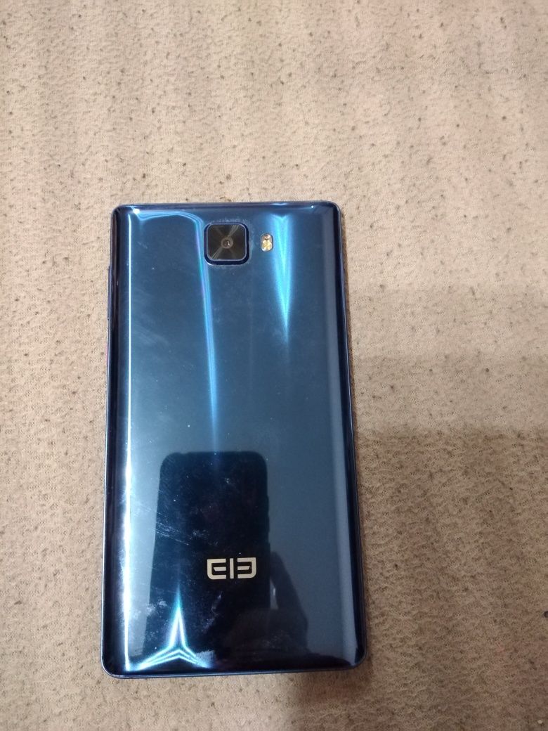 Смартфон Elephone S8