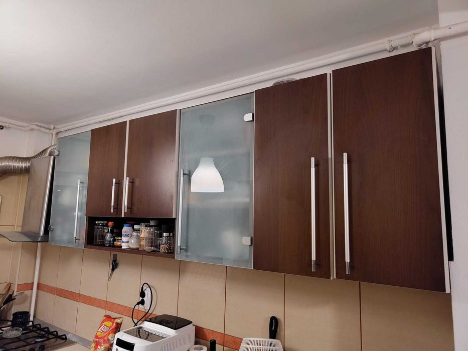 Bucătărie fără aparate electrocasnice