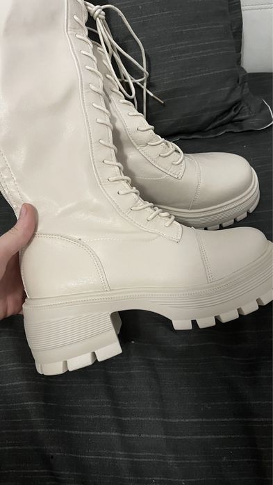 Ghete înalte, marimea 36