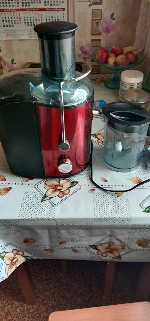 Продам соковыжималку