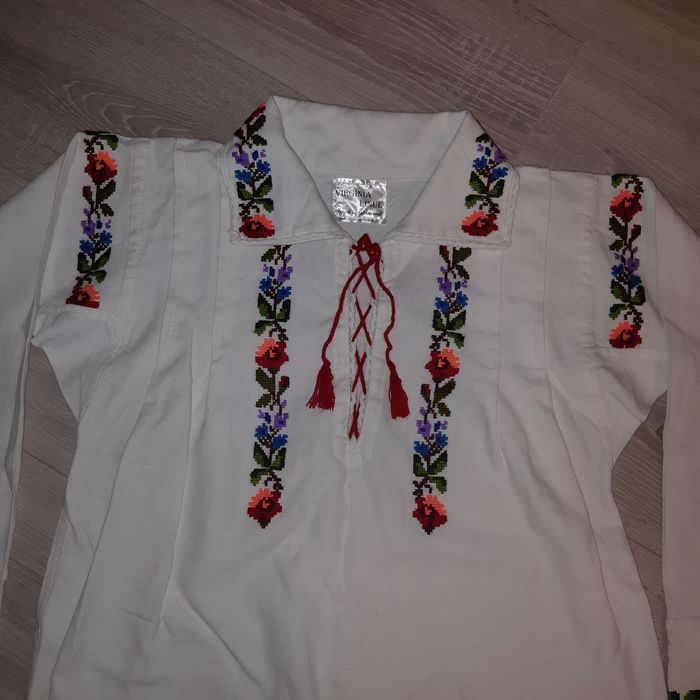 Vand camasa populara traditionala pt copii