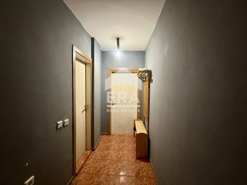 Дава се под наем Едностаен апартамент в Русе, Родина 1 - 50 кв.м за 229.5 € - Снимка #2